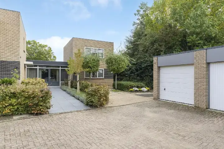 Corner house for sale: Cortgenehof 1, Cortgene Alblasserdam