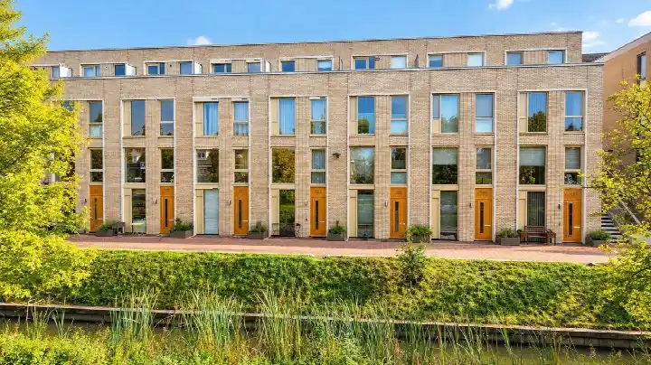 Tussenwoning te koop: Coulissen 384, Podium Amersfoort