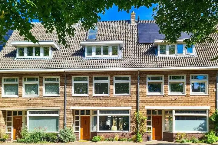Tussenwoning te koop: Croeselaan 128, Dichterswijk Utrecht
