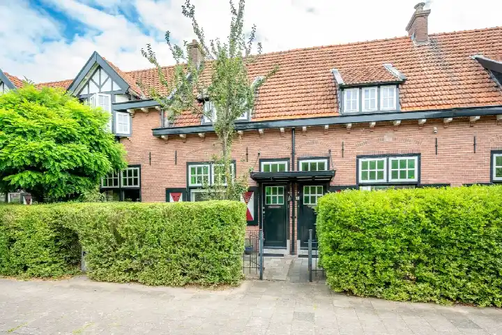 Tussenwoning te koop: Croesestraat 27, Rivierenwijk Utrecht