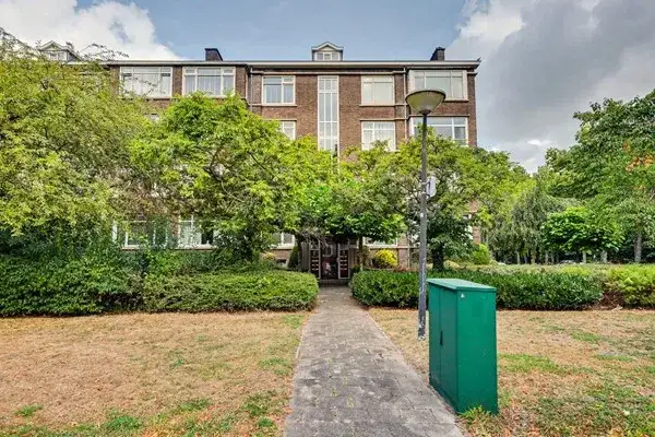 Appartement te koop: Cromhoutlaan 14, Huis te Lande Rijswijk