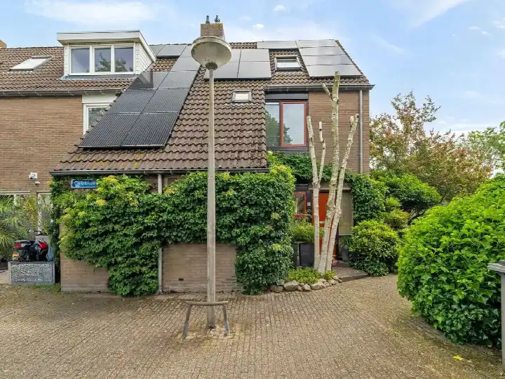Hoekwoning te koop: Cubalaan 50, Latijns Amerikabuurt Delft