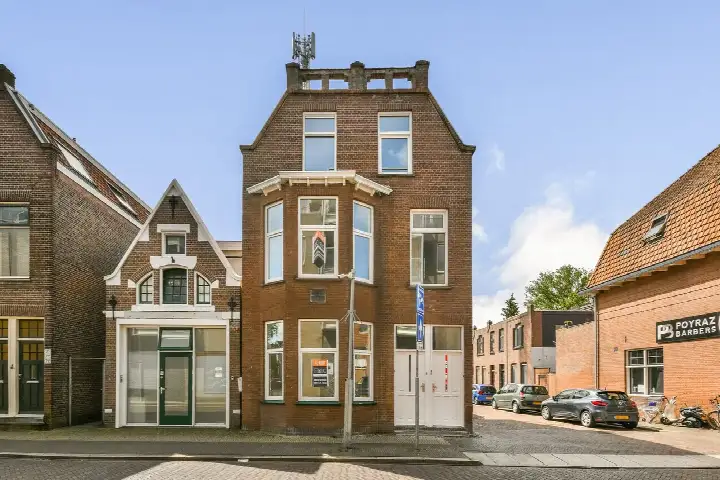 Apartment for sale: Czaar Peterstraat 9A, Russische buurt Zaandam