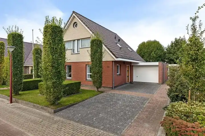 Detached house for sale: Da. A.M.L. Frevelstraat 32, Dokkum Kooilanden Dokkum