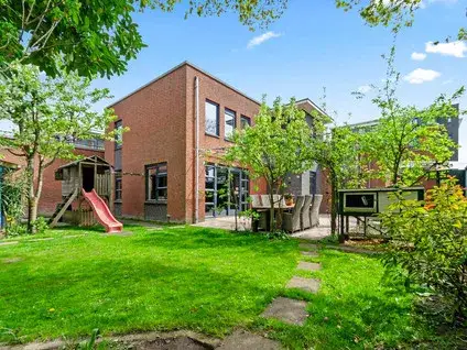 Corner house for sale: Daalseweghof 126, Zuilen-Noord Utrecht