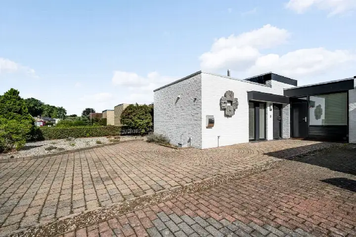 Tussenwoning te koop: Daalzicht 20, Heel Heel