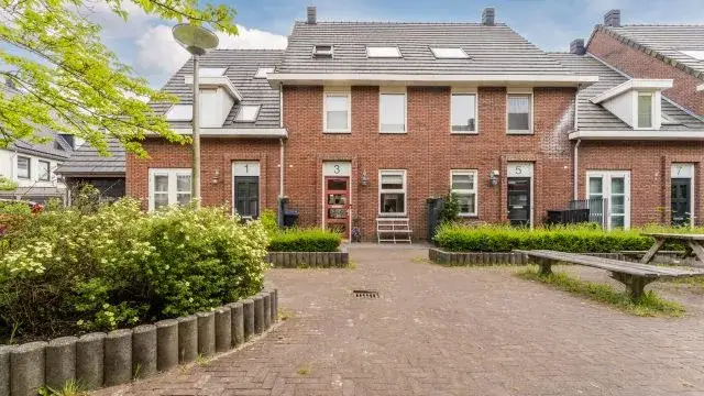 Terraced house for sale: Daelenbroeck 3, Kastelenbuurt Amstelveen