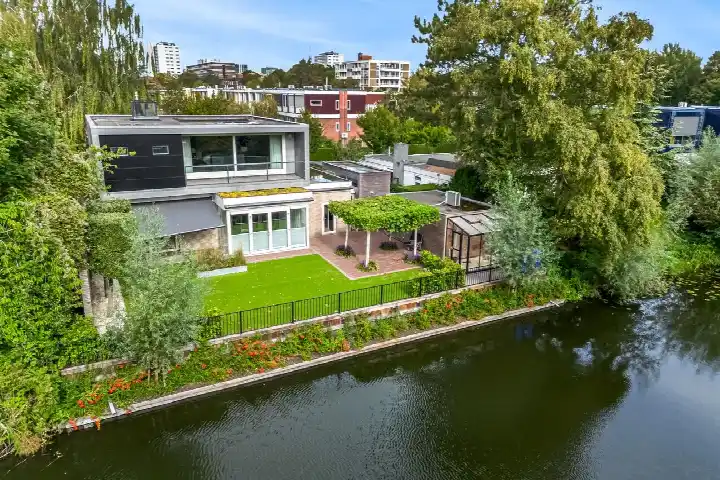Vrijstaande woning te koop: Daelenbroek 5, Buitenveldert-Zuidoost Amsterdam