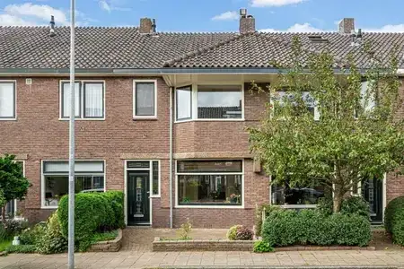 Tussenwoning te koop: Dahliastraat 34, Bloemen- en Bomenkwartier Woerden