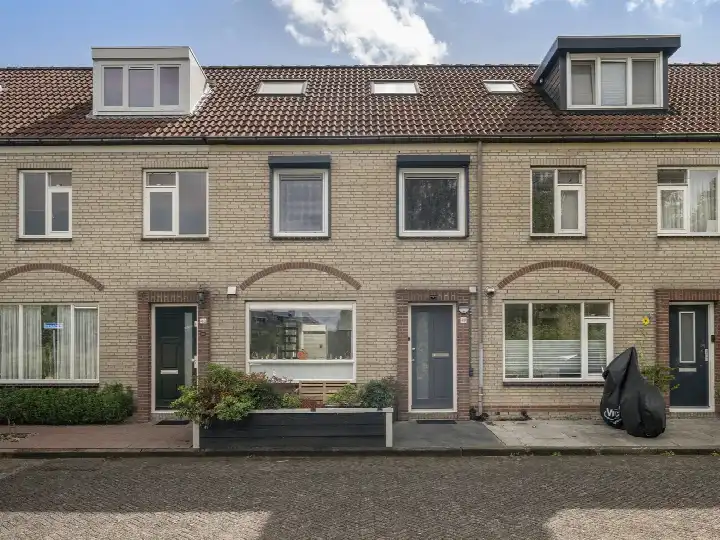 Terraced house for sale: Dalkruid 49, Kruidenbuurt Vlaardingen