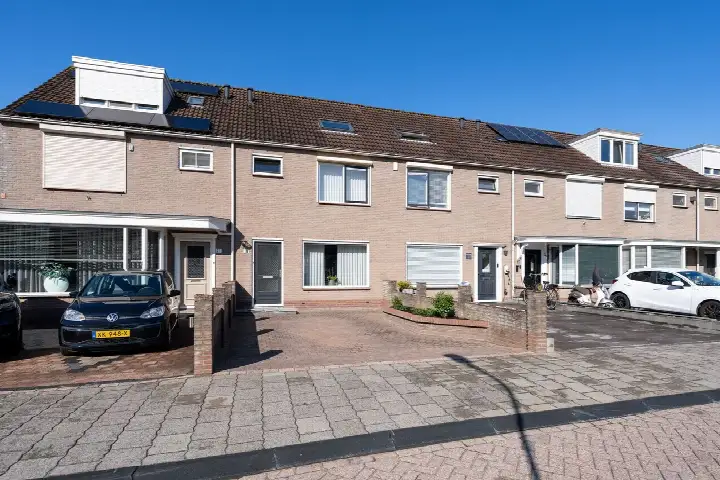 Tussenwoning te koop: Damcoogh 19, Volendam-Blokgouw 7 en 8 Volendam