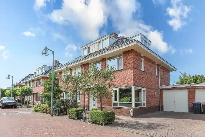 Tussenwoning te koop: Daniël Stoopendaallaan 22, Hogebrug Maarssen
