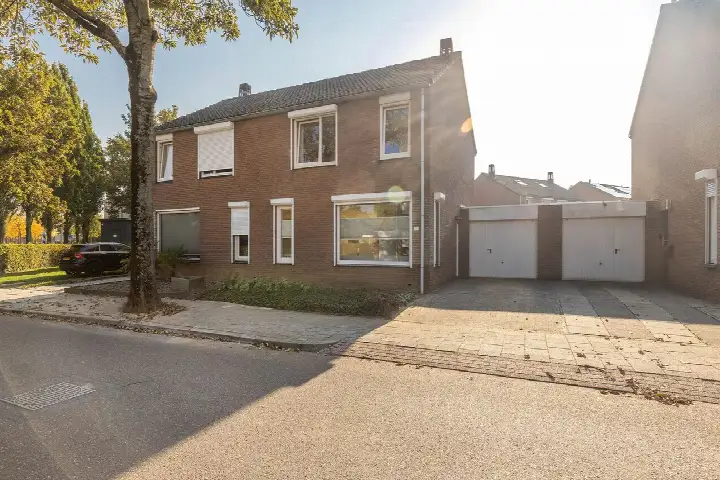 Terraced house for sale: Dassenkuillaan 96, Geleen-Noord Geleen