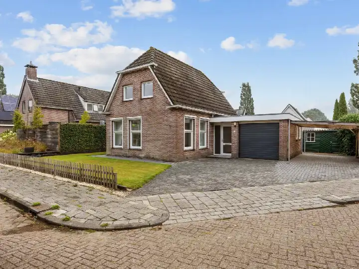Vrijstaande woning te koop: De Akker 6, Opende-West Opende