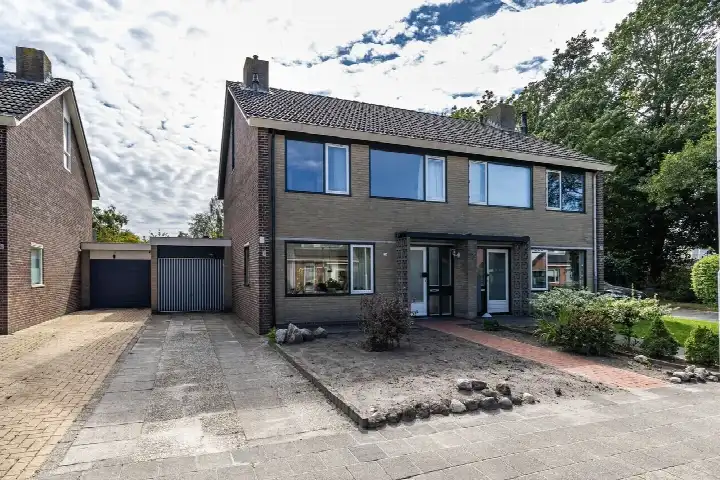 Tussenwoning te koop: De Bjirken 51, Feanwâlden Feanwâlden