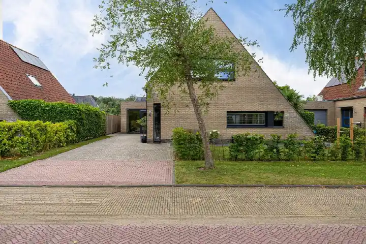 Vrijstaande woning te koop: De Blei 4, Grou Grou
