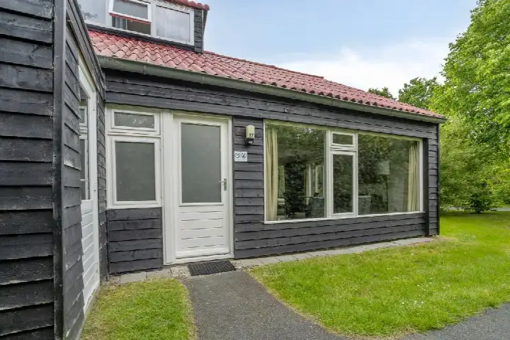 Semi-detached for sale: De Bloemert 1-17, Verspreide huizen Midlaren Midlaren