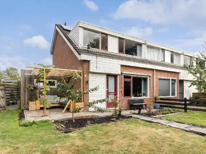 Hoekwoning te koop: De Bolle 106, Hurdegaryp Hurdegaryp
