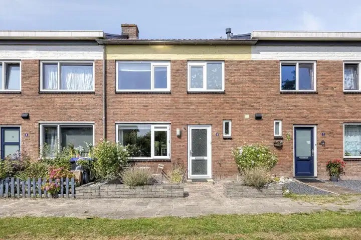 Tussenwoning te koop: de Borsaliastraat 4, Proostdijland Mijdrecht