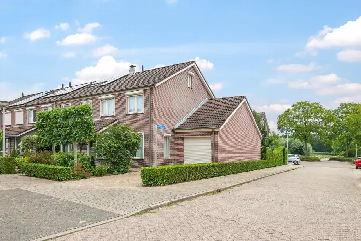 Corner house for sale: De Bouwert 24, De Haantjes-Vogelbuurt Heteren