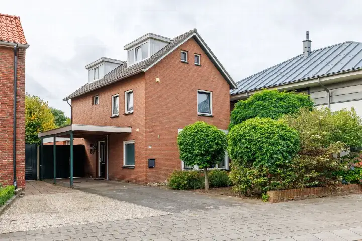Twee-onder-één-kap te koop: de Braak 113, Haaksbergen Kern-Centrum Haaksbergen