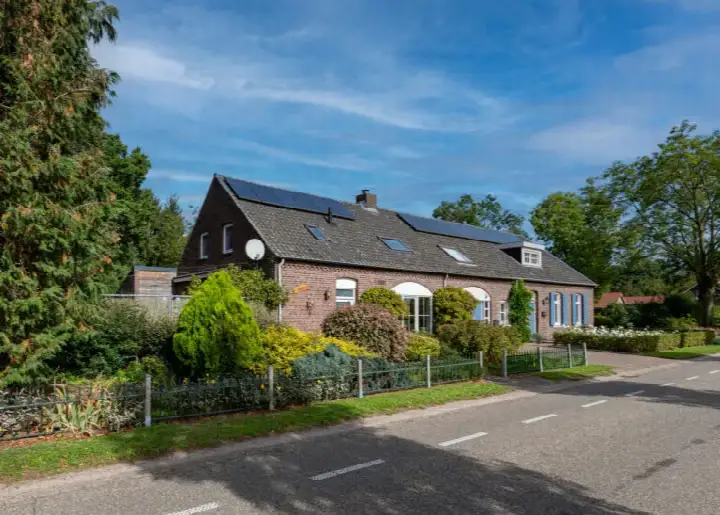 Twee-onder-één-kap te koop: De Brentjes 41, Buitengebied Brentjes-Zandstraat Koningslust