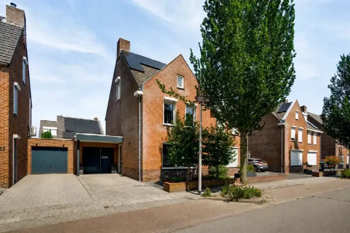 Terraced house for sale: De Bunderhoevestraat 10, Margraten Margraten