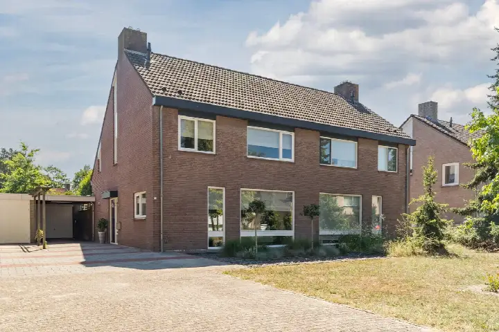 Twee-onder-één-kap te koop: De Daal 29, Gerwen Nuenen