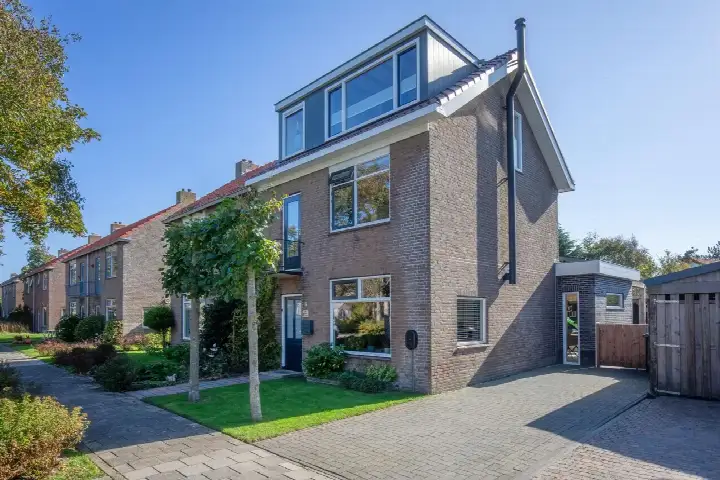Semi-detached for sale: De Dageraad 12, Verspreide huizen De Kuil, Hoornder Nieuwland Den Hoorn