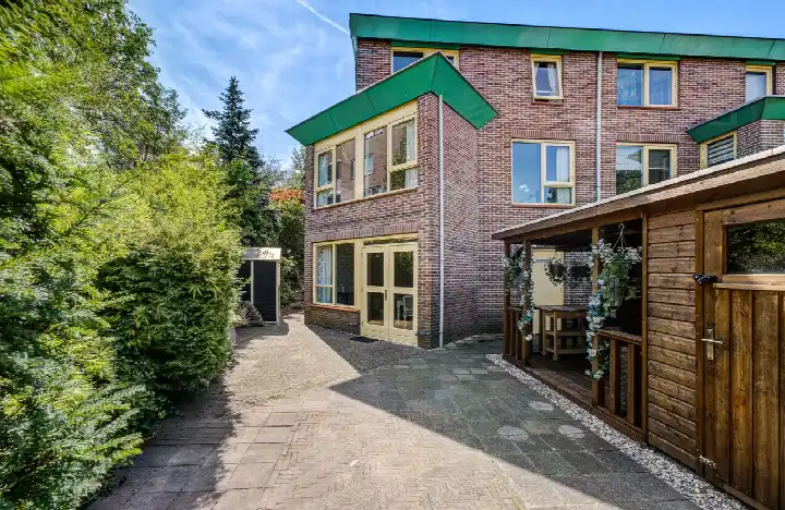Hoekwoning te koop: De Dennen 138, Laarderwegkwartier Bussum