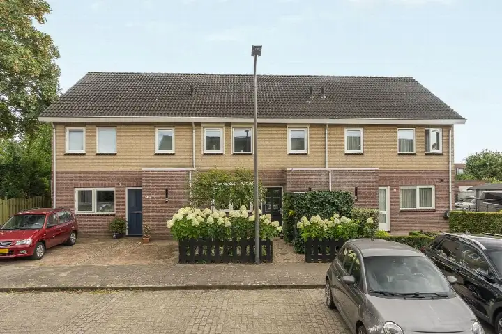 Tussenwoning te koop: De Eersteling 24, Velp-Zuid beneden spoorlijn Velp