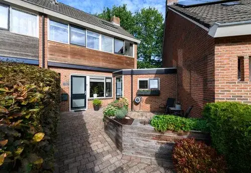 Tussenwoning te koop: De Excelsior 65, De Folgeren centrum Drachten