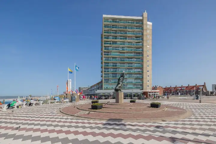 Apartment for sale: de Favaugeplein 21F39, Boulevard Midden Zandvoort