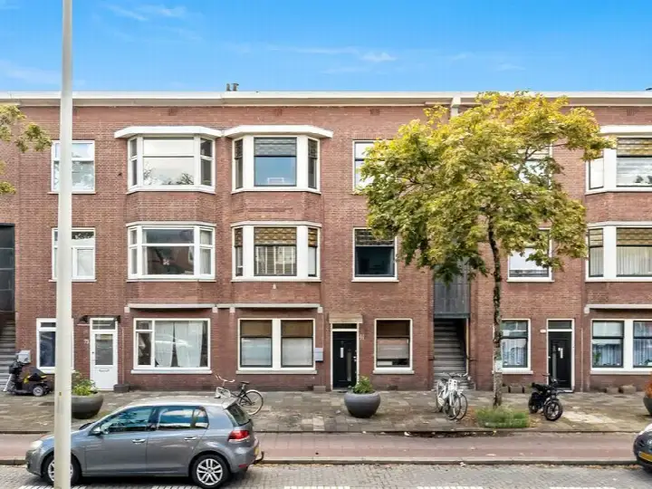 Appartement te koop: De Genestetlaan 67, Laakkwartier-Oost 'S-Gravenhage