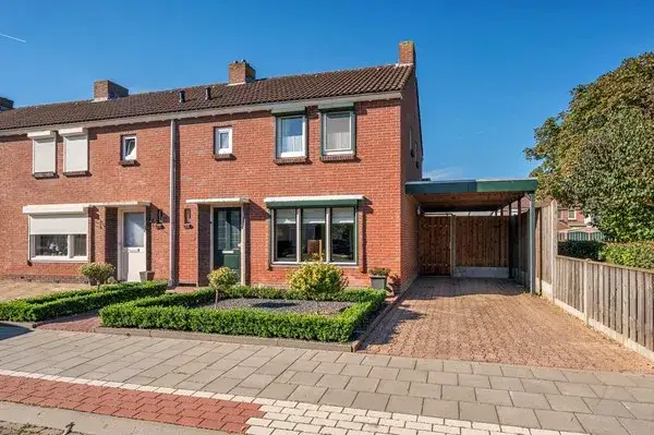 Hoekwoning te koop: De Genestetstraat 43, Hazenkamp Venlo