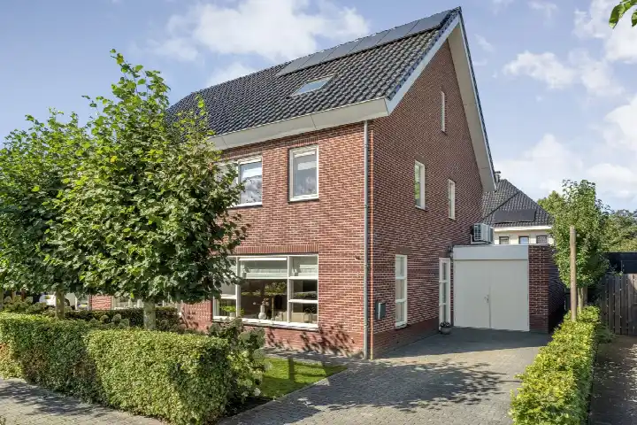 Semi-detached for sale: De Geurne 1, Gramsbergen Uitbreidingsplan Gramsbergen