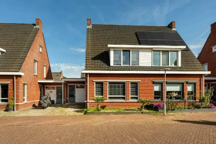 Terraced house for sale: de Groenling 28, Hoogerheide-Noord Hoogerheide