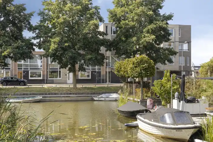 Terraced house for sale: De Groote Rede 132, De Watertuinen Rosmalen