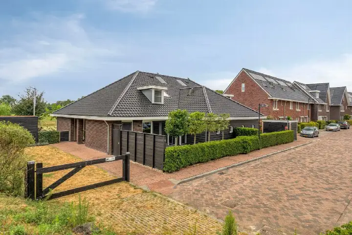 Tussenwoning te koop: De Haverkamp 5, Centrum Lunteren Lunteren