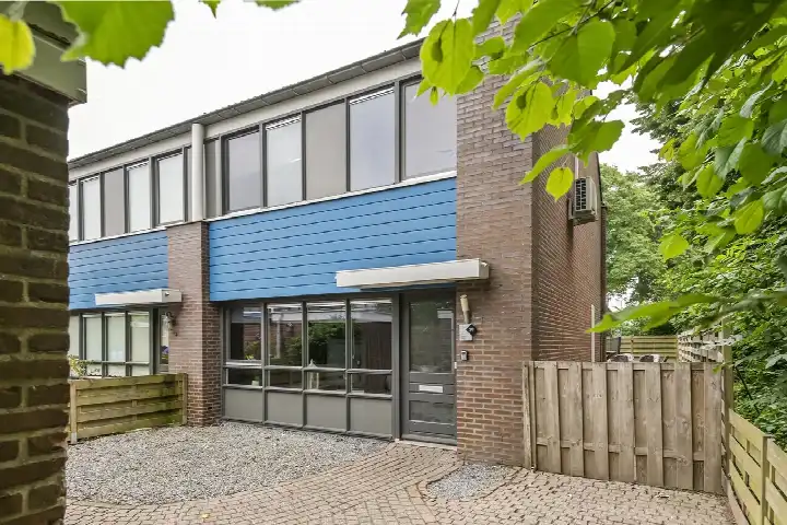Corner house for sale: De Hennepe 20, Westroijen Tiel
