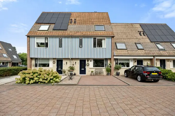 Tussenwoning te koop: De Hoge Akker 44, Norschoten Barneveld