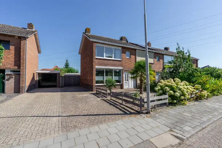 Hoekwoning te koop: De Hoge Wickstraat 26, Kern Oosterhout Oosterhout (Ge)