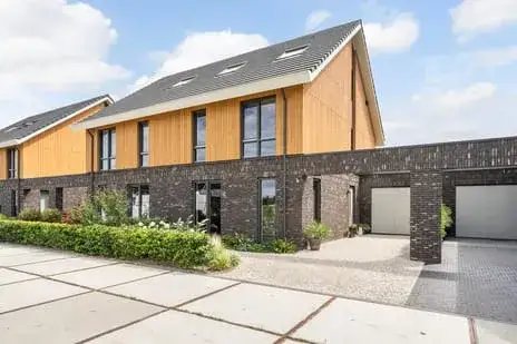 Tussenwoning te koop: De Hoop 25, Breezicht Zwolle