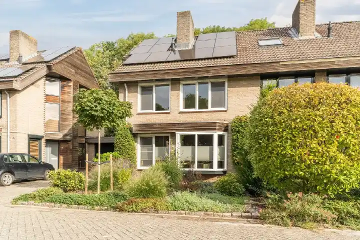 Tussenwoning te koop: de Hulk 16, Elzenpas Tiel