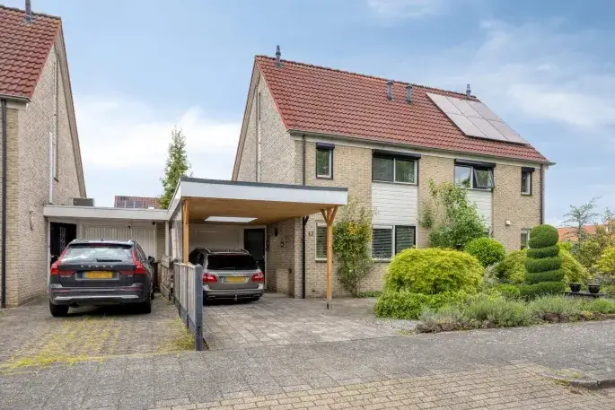 Woning te koop: De Jachtvalk 17, Zeven Bosjes Almelo