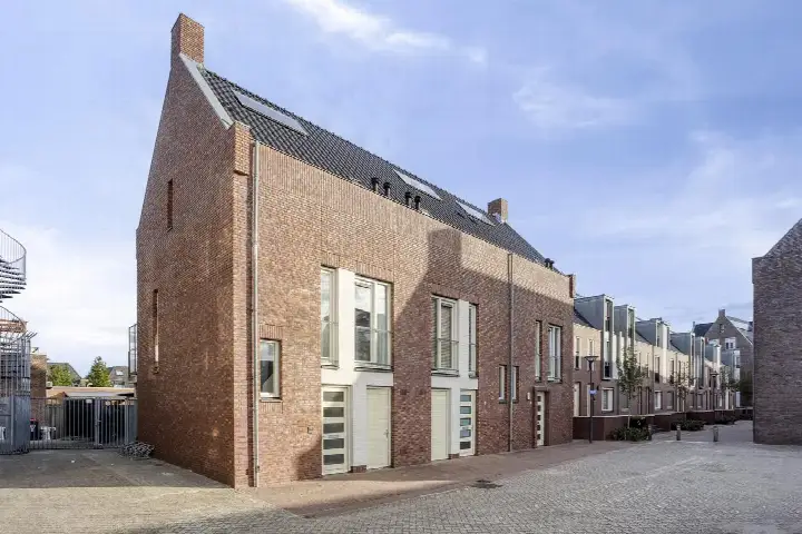 Hoekwoning te koop: De Jonghstraat 2, Veghel Centrum Veghel