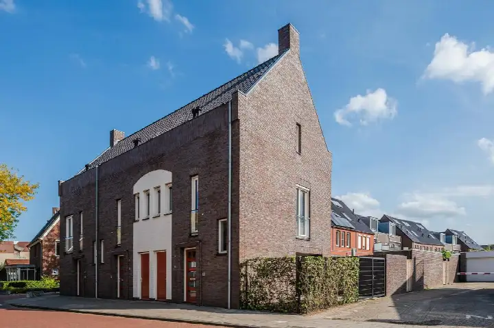 Hoekwoning te koop: De Kempen 93, Veghel Centrum Veghel