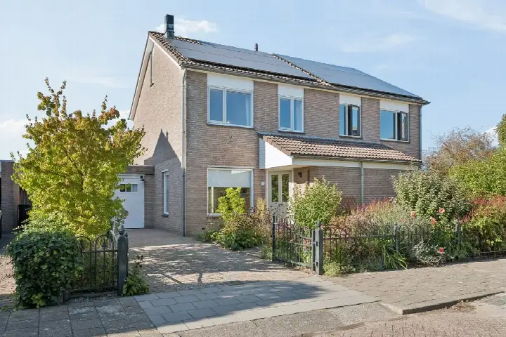 Semi-detached for sale: De Kempenbongerd 9, Kern Oosterhout Oosterhout (Ge)