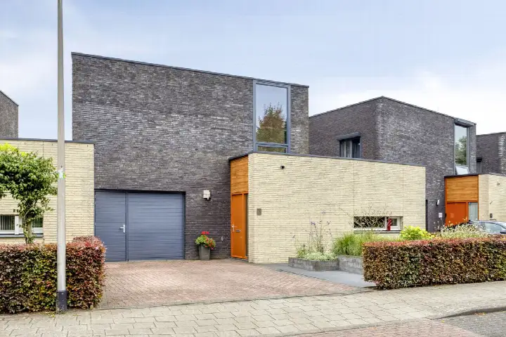 Tussenwoning te koop: De Klok 17, Vlijmen-Dorp Vlijmen