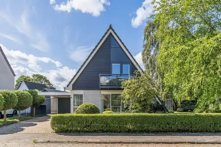 Vrijstaande woning te koop: De Koarte Ekers 1, Dronryp West Dronryp